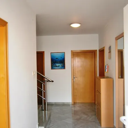 Apartment Sun House Bol